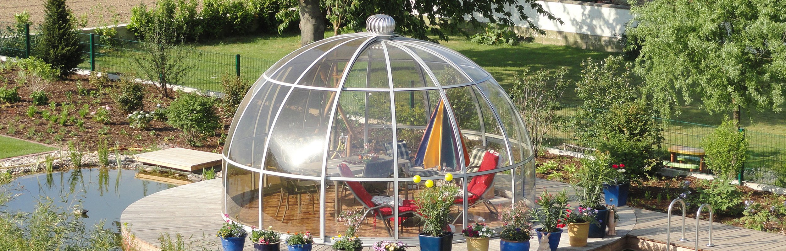 Pavillon Rondo Solar im Garten