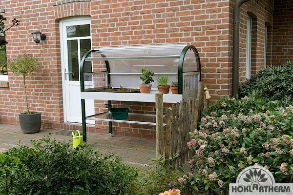 Gerno raised bed with integrated cold frame