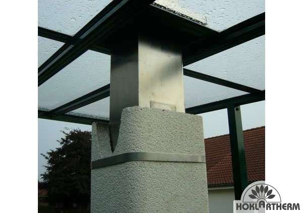 Als Sonderkonstruktion sind die Überdachungen von Hoklartherm auch mit eingebautem Schornstein erhältlich