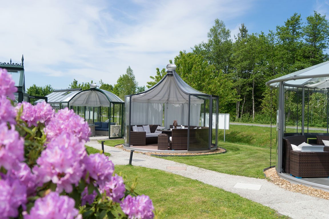 Pavilion Rondo by manufacturer Hoklartherm in the exhibition garden.