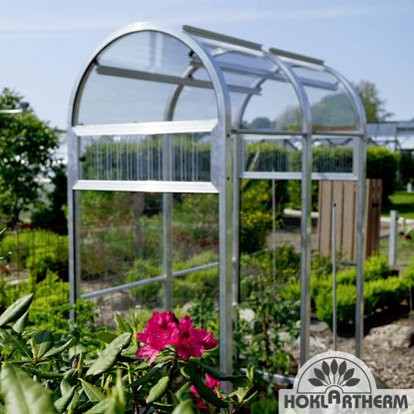 Tomato greenhouse with side ventilation