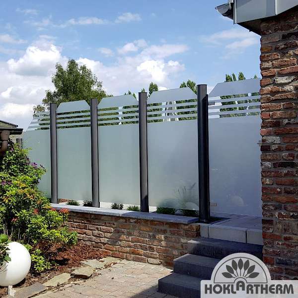 Fixed wind prtection from Hoklartherm also as a privacy screen